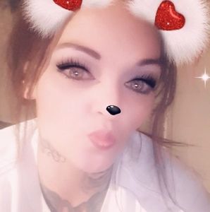 Meet your Posher, Monique